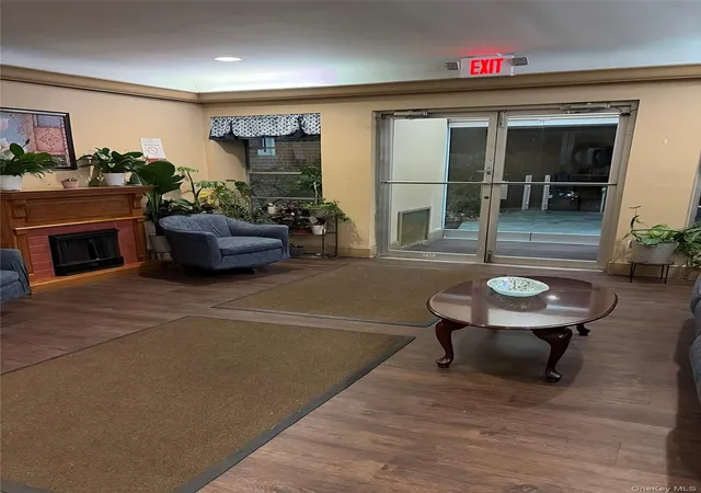 Photo 2 of Condo for sale at 1234 Midland Ave #3E, Yonkers, NY 10708 | MLS# 974039 | Listing updated on 2026-05-09
