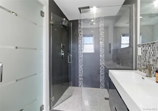 Photo 4 of Single family home for sale at 31-12 Buell St, New York, NY 11369 | MLS# 974083 | Listing updated on 2026-08-29
