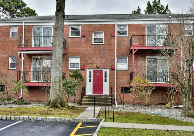 Photo 2 of Sale Pending at 65 Bon Aire Cir #7508, Ramapo, NY 10952 | MLS# 974111 | Listing updated on 2026-09-04