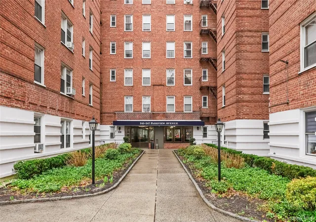 1st image of 247 Parkview Rd #5J, Yonkers, NY 10708 | MLS# 974253