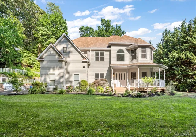 1st image of 91 Bennetts Rd, East Setauket, NY 11733 | MLS# 974313
