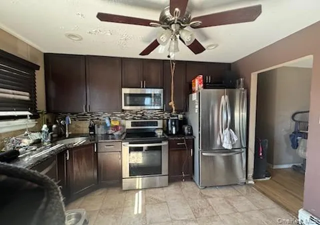 Photo 3 of Sale Pending at 320 40th Street, Babylon, NY 11726 | MLS# 974346 | Listing updated on 2026-08-31