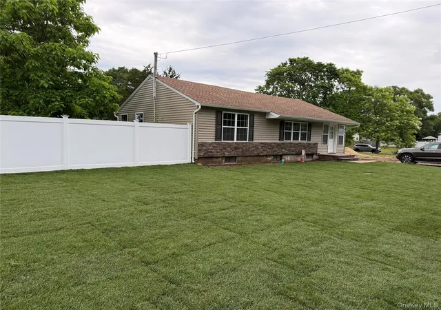 Photo 3 of Single family home for sale at 159 Alexander Ave, Islip, NY 11741 | MLS# 974365 | Listing updated on 2026-08-18