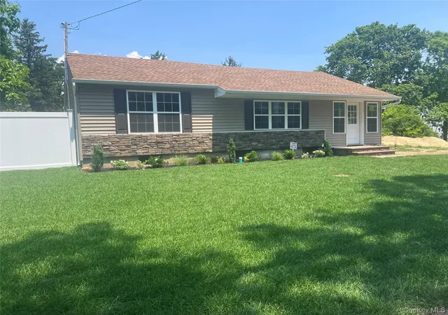 Photo 1 of Single family home for sale at 159 Alexander Ave, Islip, NY 11741 | MLS# 974365 | Listing updated on 2026-08-18