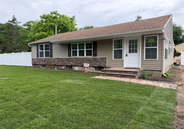 Photo 3 of Single family home for sale at 159 Alexander Ave, Islip, NY 11741 | MLS# 974365 | Listing updated on 2026-08-18