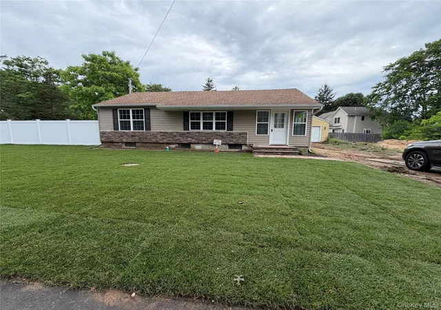 Photo 4 of Single family home for sale at 159 Alexander Ave, Islip, NY 11741 | MLS# 974365 | Listing updated on 2026-08-18
