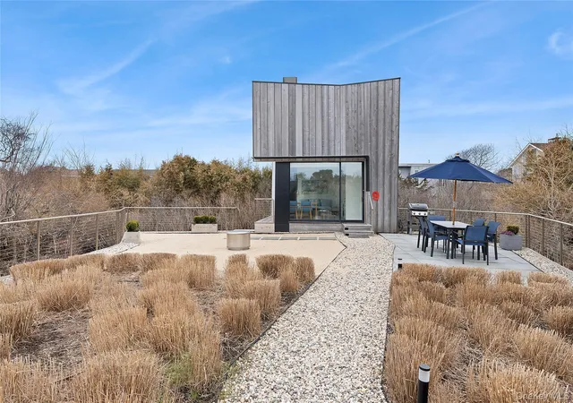 3rd image of 9 Ocean Ln, East Hampton, NY 11930 | MLS# 974378