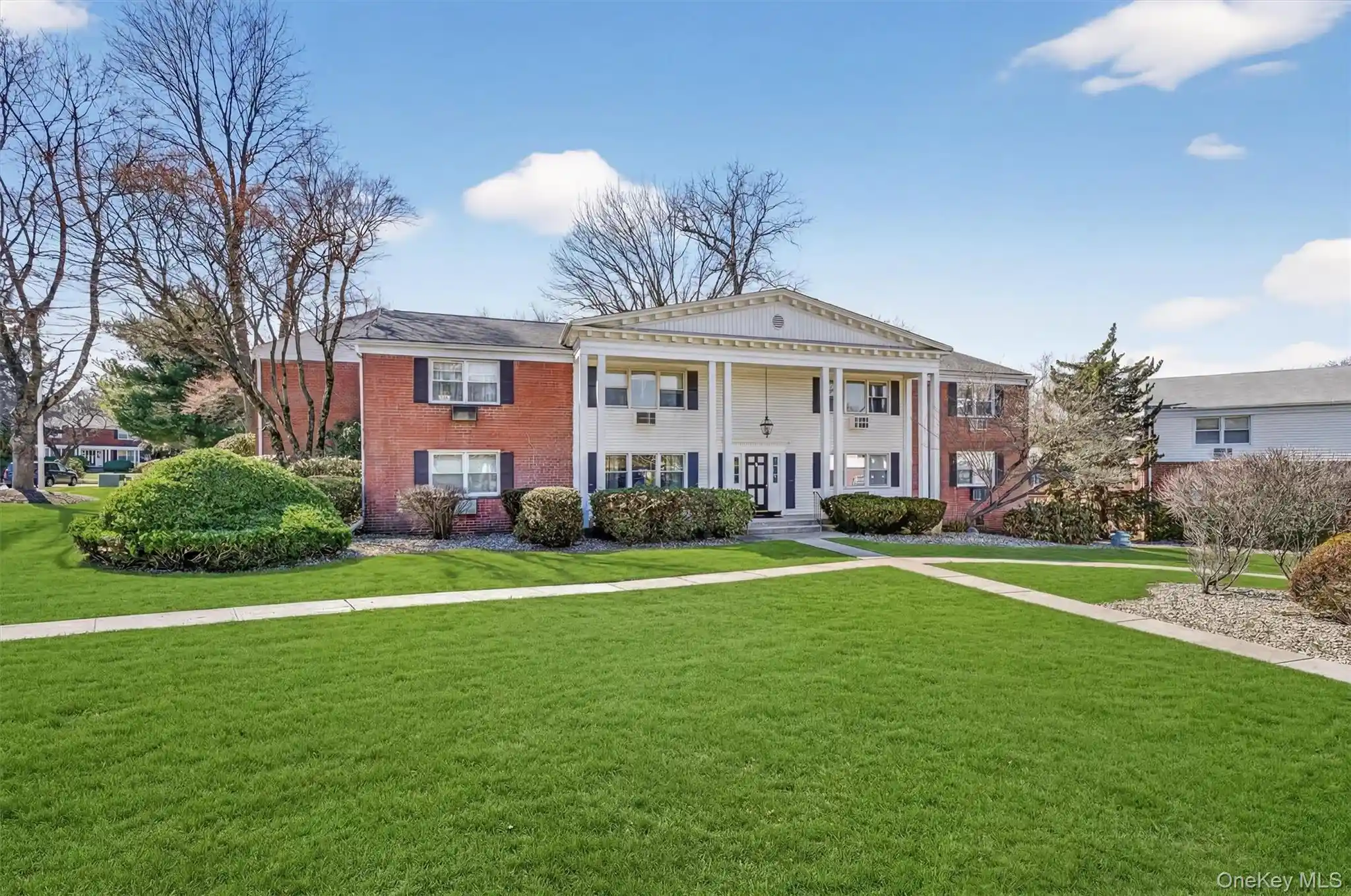 Listing Photo 1 - Condo for sale in 35 Bon Aire Cir located at 35 Bon Aire Cir, Suffern, NY 10901 - Unit #8116
