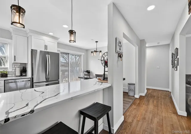 Listing Photo 3 - Condo for sale in building located at 35 Bon Aire Cir, Suffern, NY 10901 - Unit #8116