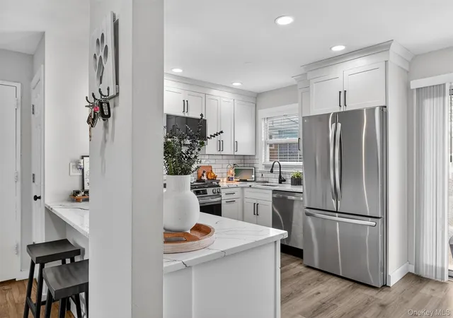 Listing Photo 4 - Condo for sale in building located at 35 Bon Aire Cir, Suffern, NY 10901 - Unit #8116
