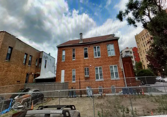 1st image of 320 Avenue P, New York, NY 11204 | MLS# 974461
