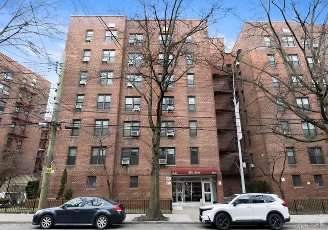 Listing Photo 1 - Condo for sale in Southridge Coop Section4 located at 33-24 Jct Blvd, New York, NY 11372 - Unit #1R