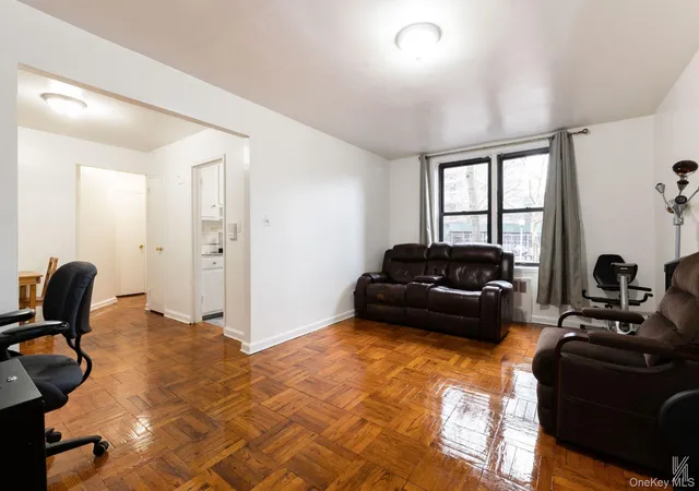 Listing Photo 5 - Condo for sale in Southridge Coop Section4 located at 33-24 Jct Blvd, New York, NY 11372 - Unit #1R