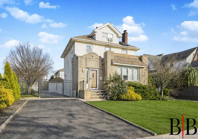 Photo 2 of Sale Pending at 69 Crystal Ave, New York, NY 10302 | MLS# 974504 | Listing updated on 2026-04-21
