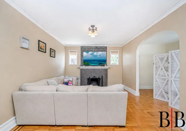 Photo 4 of Sale Pending at 69 Crystal Ave, New York, NY 10302 | MLS# 974504 | Listing updated on 2026-04-21