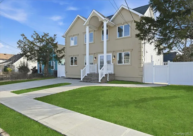 Photo 3 of Sale Pending at 1050 Hastings St, Baldwin, NY 11510 | MLS# 974522 | Listing updated on 2026-06-12