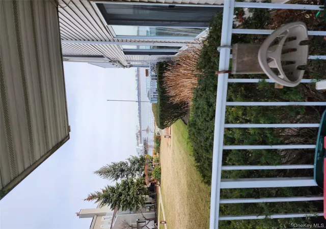 3rd image of 5 Lndg Wy, New York, NY 10464