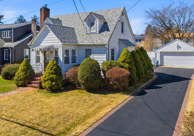 1st image of 126 Grant St, Huntington, NY 11721 | MLS# 974598