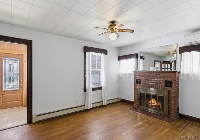5th image of 126 Grant St, Huntington, NY 11721 | MLS# 974598