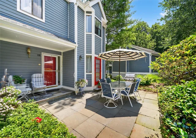 Homes for sale in Greenburgh, NY | 116 Valleyview Rd, Greenburgh, NY 10533 | MLS# 974599