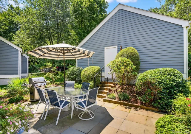 Homes for sale in Greenburgh, NY | 116 Valleyview Rd, Greenburgh, NY 10533 | MLS# 974599