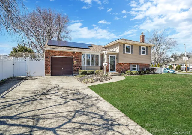 Photo 1 of Sale Pending at 18 Wendorf Ct, Babylon, NY 11703 | MLS# 974923 | Listing updated on 2026-07-31