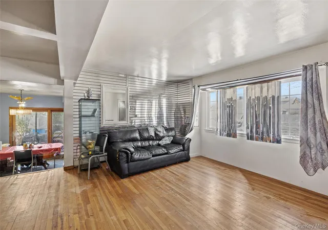 Listing Photo 3 - Condo for sale in building located at 358 Litchfield Ave, Hempstead, NY 11003