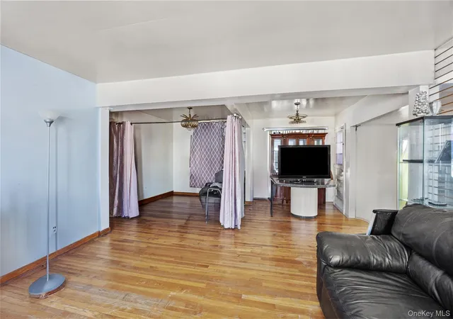 Listing Photo 5 - Condo for sale in building located at 358 Litchfield Ave, Hempstead, NY 11003