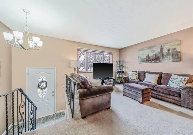 3rd image of 141 Conerty St, Islip, NY 11717 | MLS# 974958