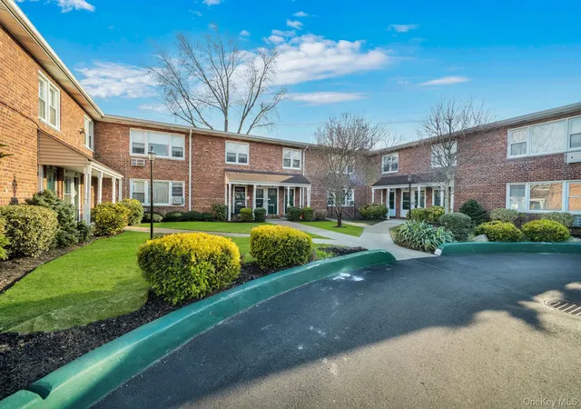Photo 2 of Sale Pending at 1570 Grand Ave #24, Hempstead, NY 11510 | MLS# 975006 | Listing updated on 2026-06-11