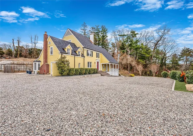 2nd image of 195 Cedar Swamp Rd, Oyster Bay, NY 11545 | MLS# 975020