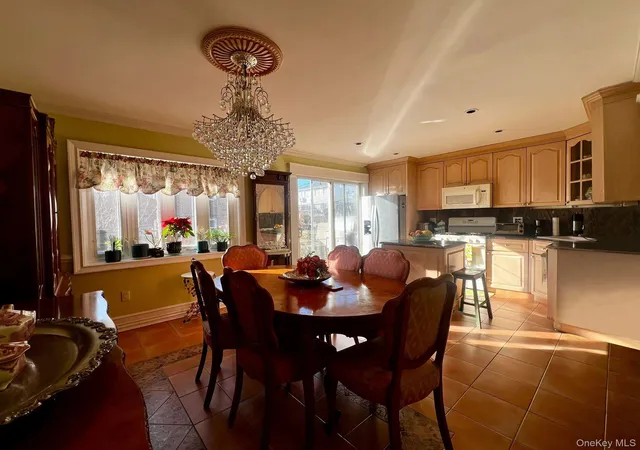 Photo 3 of Sale Pending at 199-18 Cross Is Pkwy, New York, NY 11357 | MLS# 975075 | Listing updated on 2026-07-24