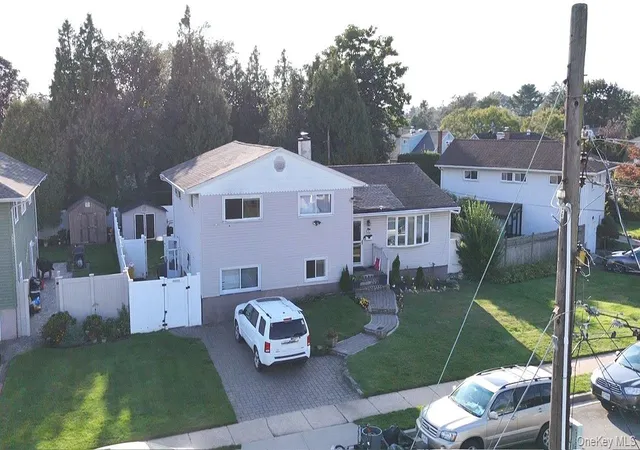 Photo 1 of Single family home for sale at 58 Narcissus Ave, Hicksville, NY 11801 | MLS# 975111 | Listing updated on 2026-08-30