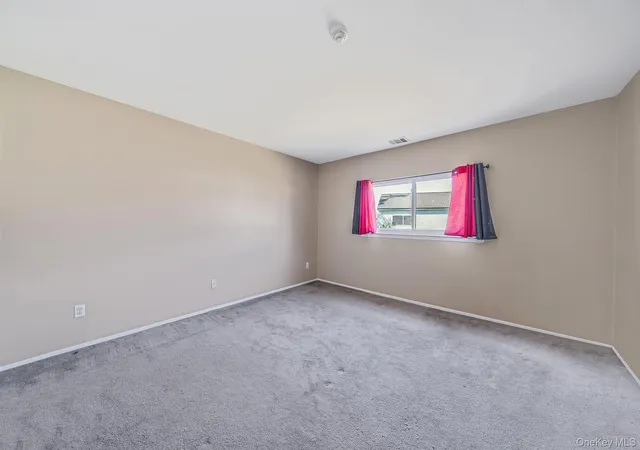 Photo 4 of Sale Pending at 222 Pointe Cir N #2, Brookhaven, NY 11727 | MLS# 975130 | Listing updated on 2026-06-19