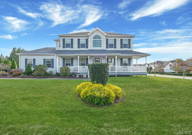 1st image of 20 Dogwood Ln, East Moriches, NY 11940 | MLS# 975140