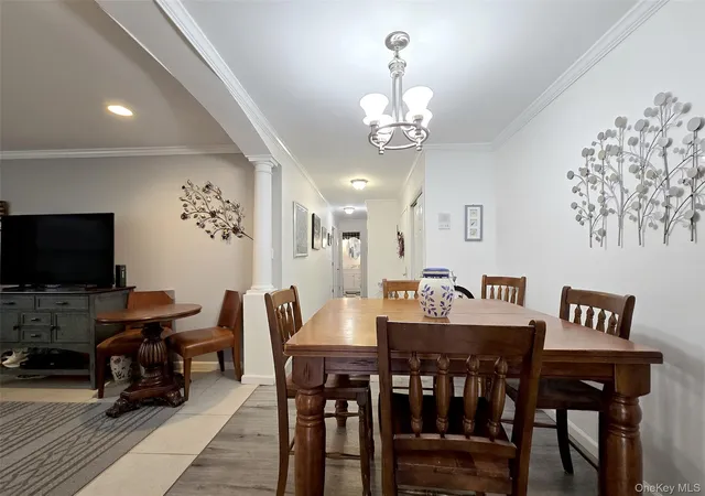3rd image of 460 Old Town Rd #5B, Brookhaven, NY 11772 | MLS# 975157