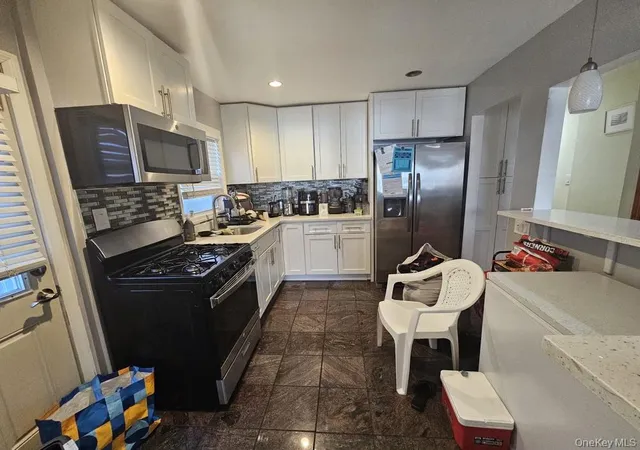 Photo 3 of House for sale at 119-28 193rd Street, New York, NY 11412 | MLS# 975185 | Listing updated on 2026-04-19