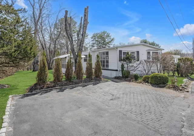 18th image of 74 Maple St, Southampton, NY 11942 | MLS# 975213