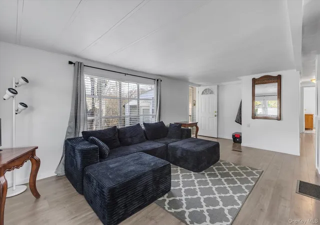 2nd image of 74 Maple St, Southampton, NY 11942 | MLS# 975213
