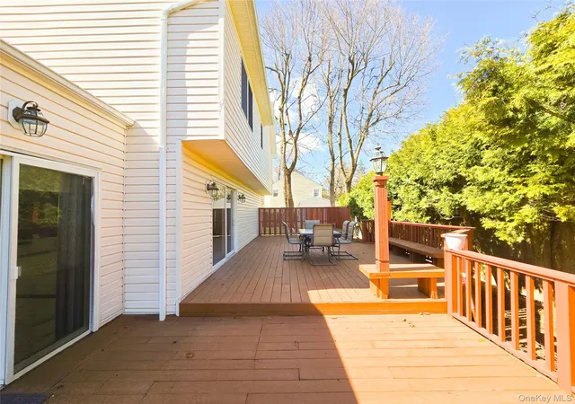 5th image of 43 Fort Hill Rd, Huntington, NY 11743 | MLS# 975222