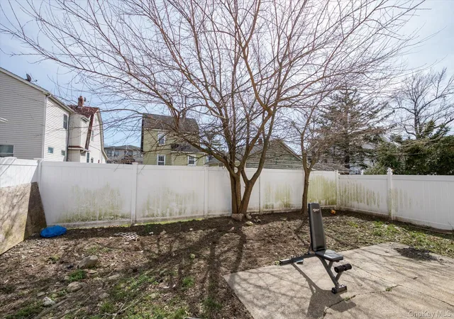 33rd image of 569 Peninsula Blvd, Hempstead, NY 11516 | MLS# 975232