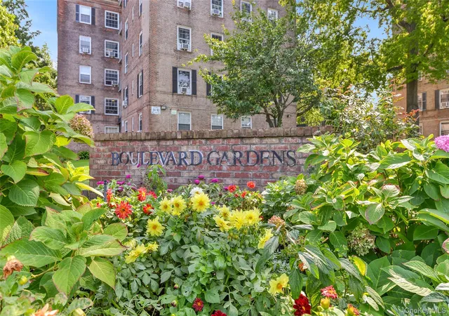 Homes for sale in New York, NY | 51 40 30th Avenue, New York, NY 11377 | Houzeo