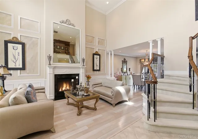3rd image of 171 Hamlet Dr, Mount Sinai, NY 11766 | MLS# 975252
