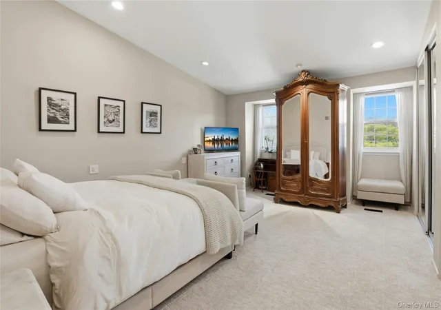 Photo 1 of Sale Pending at 78 Hidden Ridge Dr, Oyster Bay, NY 11791 | MLS# 975253 | Listing updated on 2026-09-19