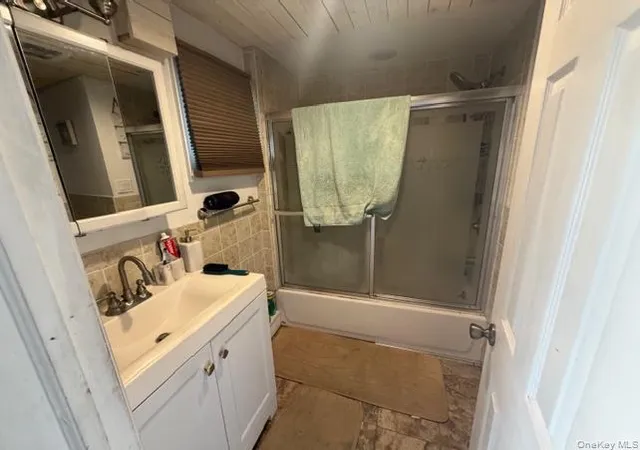 4th image of 16 W Marine Ave, Lindenhurst, NY 11757 | MLS# 975302