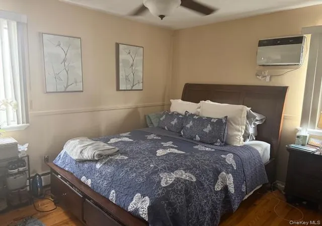 5th image of 16 W Marine Ave, Lindenhurst, NY 11757 | MLS# 975302