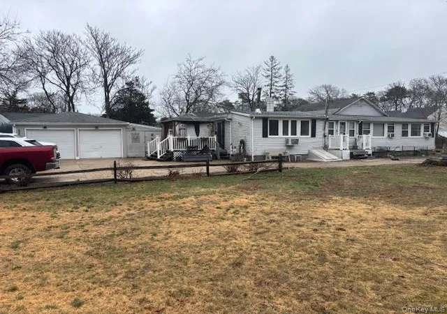 5th image of 112 Priscilla Ave, Riverhead, NY 11901 | MLS# 975327