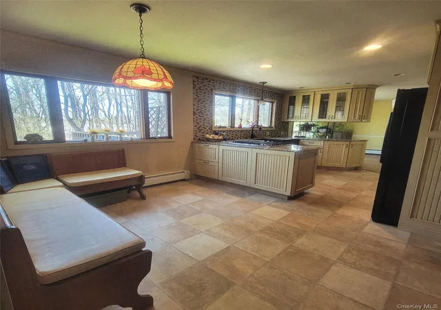 Homes for sale in Goshen, NY | 14 Wedgewood Dr, Goshen, NY 10924 | MLS# 975355
