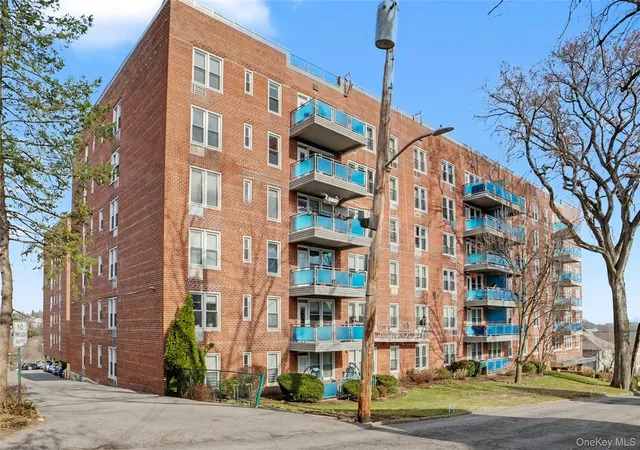 Homes for sale in Eastchester, NY | 14 Westview Ave #701, Eastchester, NY 10707 | MLS# 975448