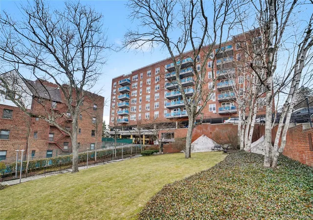 Homes for sale in Eastchester, NY | 14 Westview Ave #701, Eastchester, NY 10707 | MLS# 975448